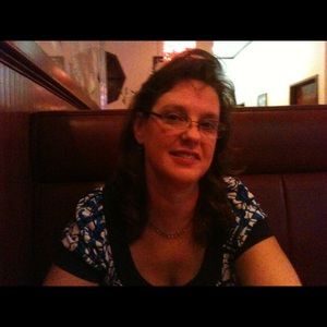 Meet your Posher, Suzanne